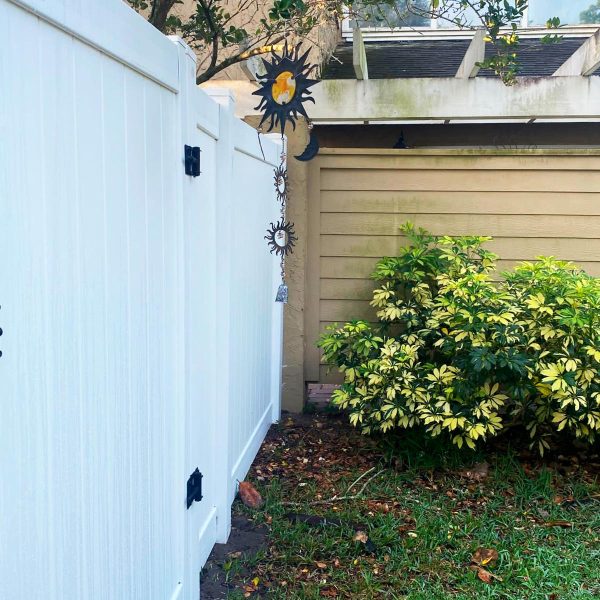 maxifence_white_fence_house_gallery