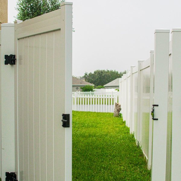 work_maxifence_white_fence_house_gallery_florida